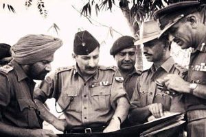 Field Marshal Sam Manekshaw with Indian Army troops during the 1971 India-Pakistan war